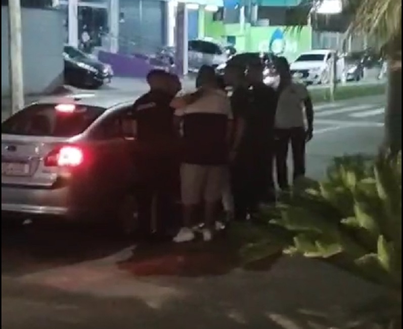 Moradores denunciam 'sexo ao ar livre' na Shishima Hifumi no Urbanova, em SJC