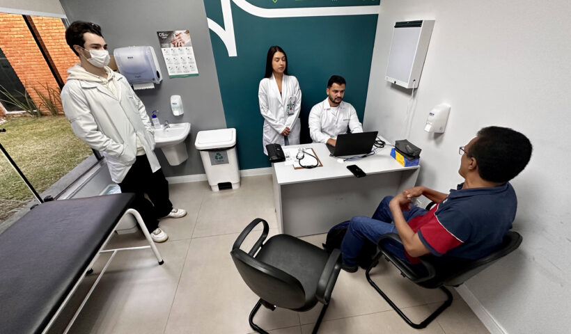 Parceria com o Centro Integrado de Saúde da universidade fortalece rede pública de saúde e beneficiam pacientes com vagas para especialidades