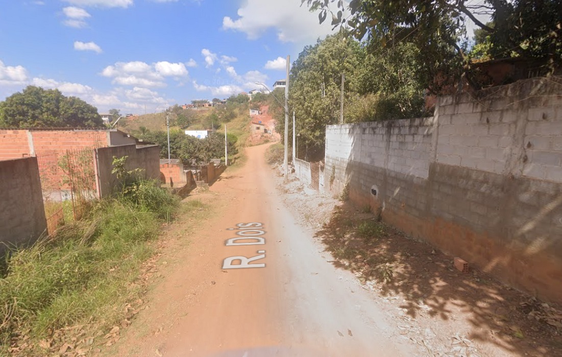 Motociclista morre após atingir poste no bairro Pinheirinho, em SJC