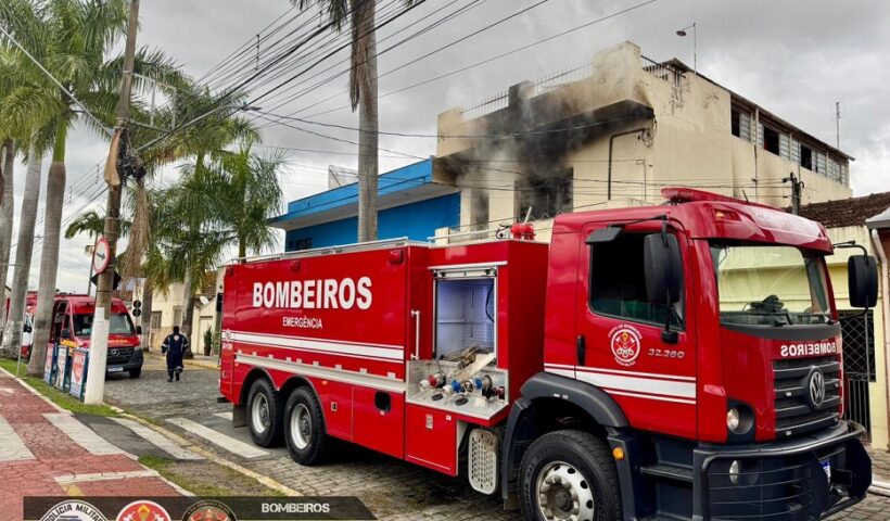 Incêndio atinge albergue em Lorena e mobiliza bombeiros