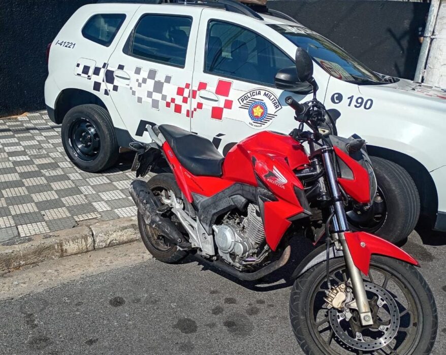 Polícia Militar prende quatro pessoas e recupera veículos furtados em Jacareí