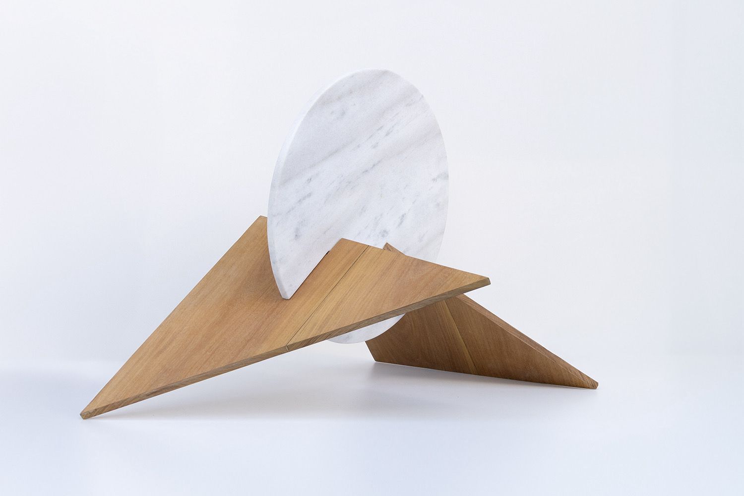 Exposição “Geometria do Tempo: uma topografia do passado, presente e futuro”