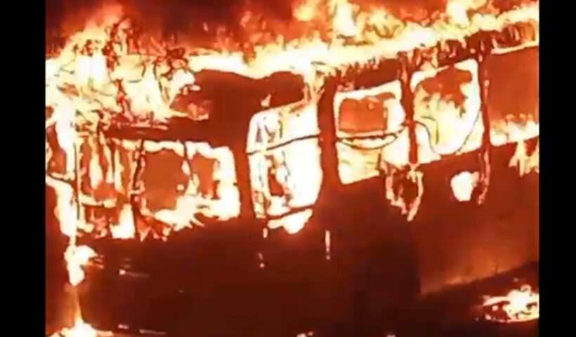 VÍDEO: Homens armados incendiam ônibus em Jacareí após protesto