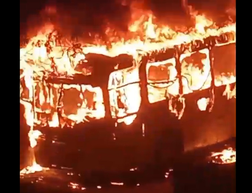 VÍDEO: Homens armados incendiam ônibus em Jacareí após protesto