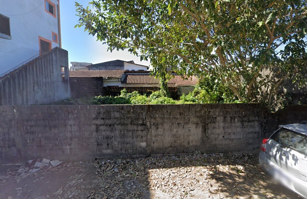 Homem é encontrado morto em terreno baldio de Ubatuba