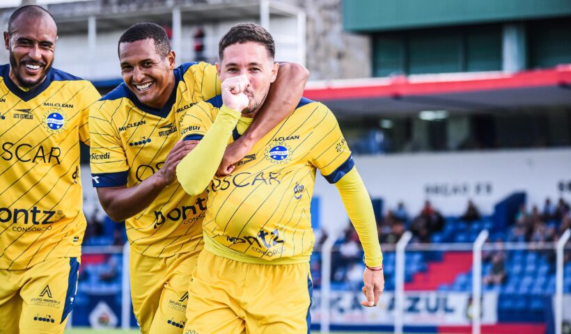 Fernando Júnior foi o autor do primeiro gol do São José EC no Anacleto Campanela