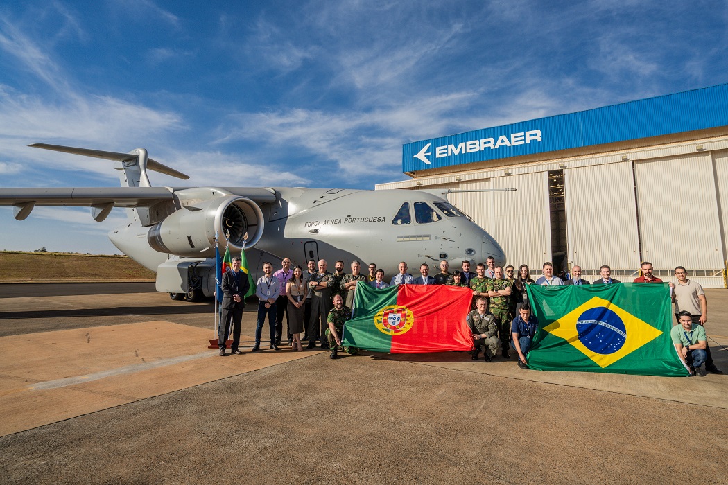 Portugal recebe novo KC-390 e inicia testes do A-29N da Embraer