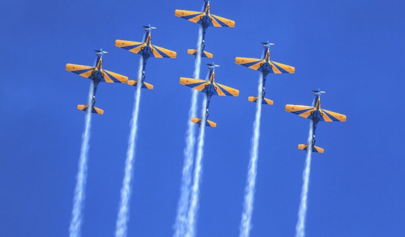Show aéreo celebra Força Expedicionária e ITA em São José dos Campos