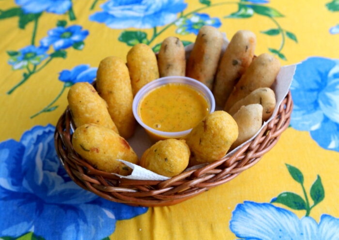 Festival do Bolinho Caipira acontece de sexta a domingo em Jacareí, com gastronomia, música, cultura popular, artesanato e entrada gratuita.
