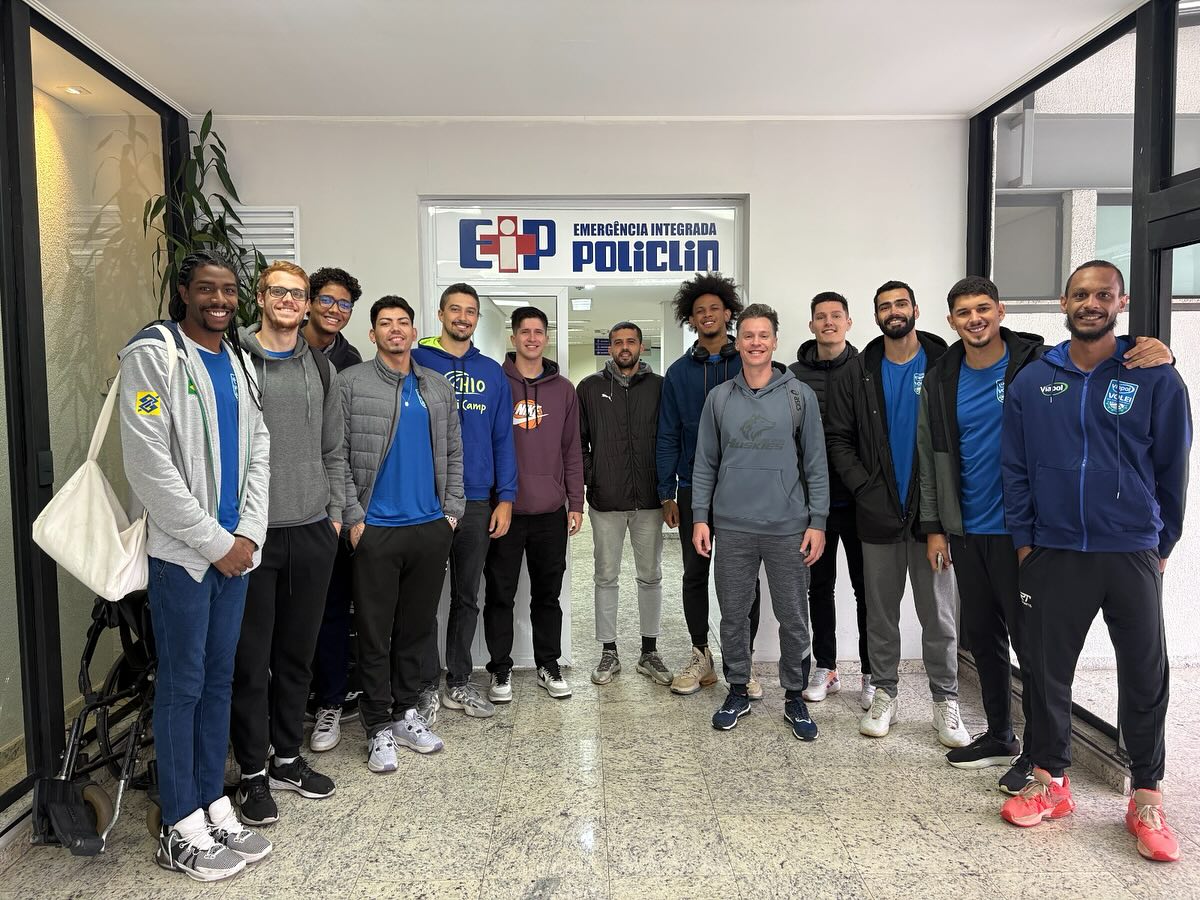 Elenco do Vôlei São José durante os trabalhos da pré-temporada 2025/2026