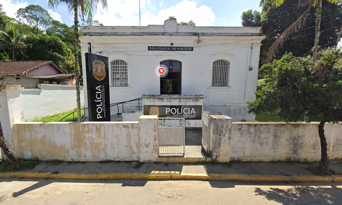 Homem morre ao cair de telhado em Monteiro Lobato