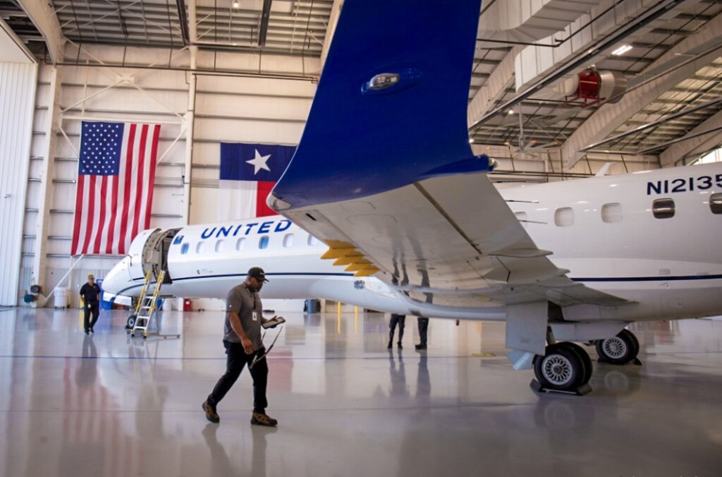 Embraer prevê prejuízo de R$ 20 bi com tarifa dos EUA