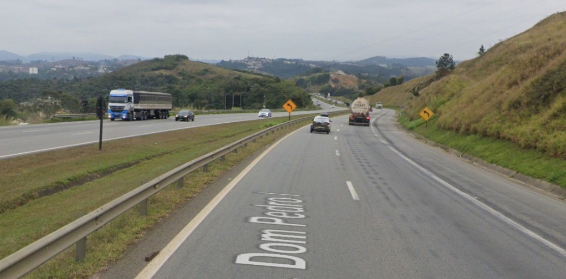 Acidente aconteceu no km 21+400 da pista sentido Sul da Rodovia Dom Pedro I