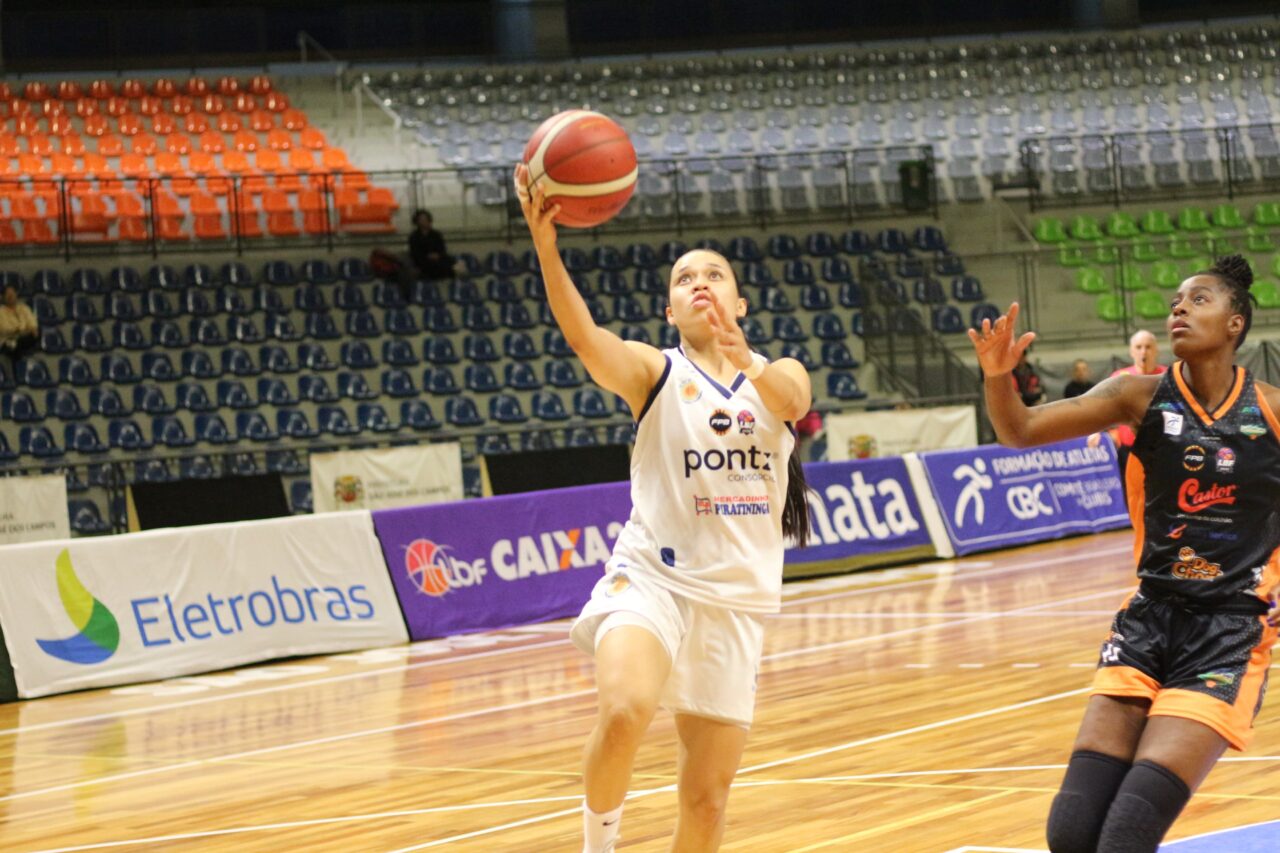 A armadora colombiana Manu Rios foi a grande destaque da partida e do São José Basketball Feminino