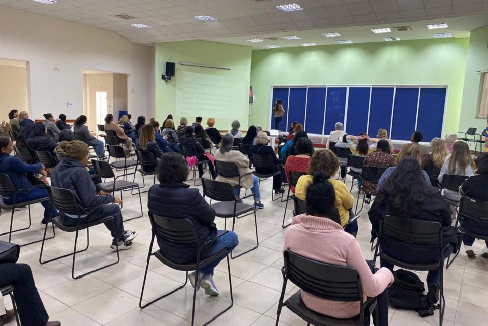 As inscrições para a 3ºConferência Municipal de Políticas para Mulheres já estão abertas e podem ser feitas até o sexta-feira dia (25) , por meio do site oficial da prefeitura ou presencialmente na Secretaria Municipal da Mulher. Será sábado (26), das 8h às 14h, no Cefe (Centro de Formação do Educador), com a participação de 150 mulheres.