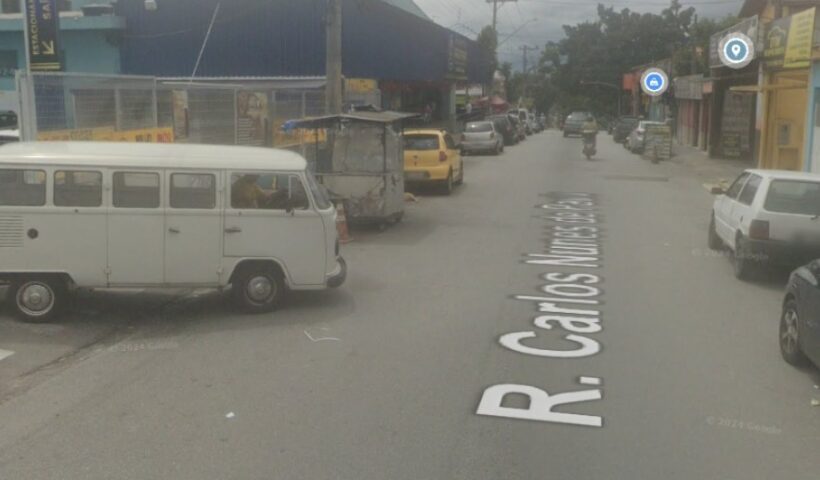 O acidente aconteceu por volta das 14h26 na Rua Carlos Nunes de Paula, na zona sul de São José dos Campos