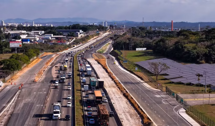 Novas marginais na Via Dutra em São José dos Campos