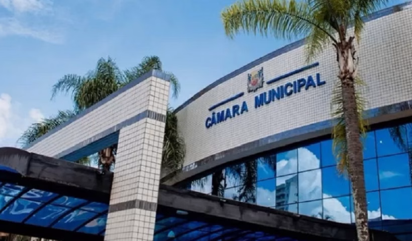 O vereador Carlos Apolinário de São José dos Campos apresentou uma proposta polêmica que visa a implementação de exames toxicológicos obrigatórios para professores