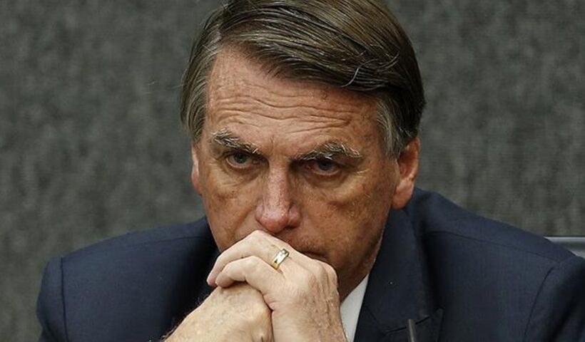 O ex-presidente Jair Bolsonaro foi condenado definitivamente a 27 anos e 3 meses de prisão em regime fechado pela Primeira Turma do Supremo Tribunal Federal (STF) por sua participação em
