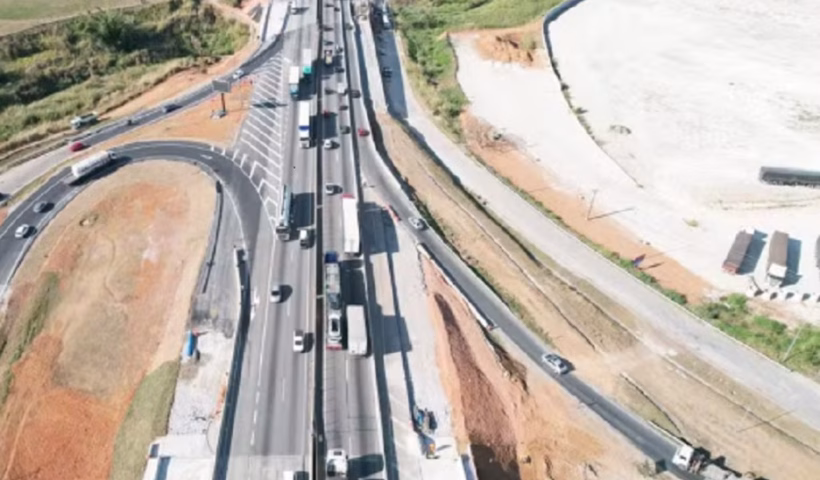 A CCR RioSP, concessionária responsável pela administração da Rodovia Presidente Dutra (BR-116), informou que foi adiada a liberação da nova pista marginal em Jacareí