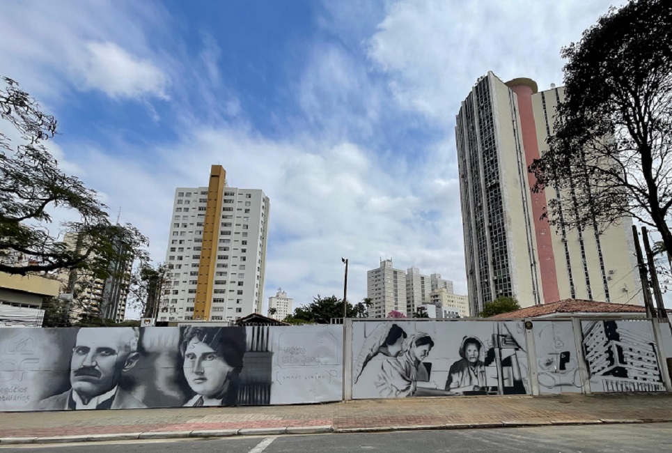 Em 1921, São José dos Campos deu seus primeiros passos rumo à industrialização com a instalação da primeira fábrica da cidade: a Fábrica de Louças Santo Eugênio
