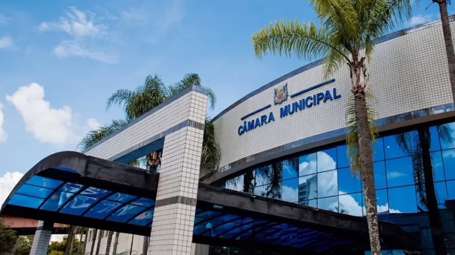 A Câmara Municipal de São José dos Campos inicia, nesta quinta-feira (18), a análise de uma série de projetos de lei complementares que podem impactar diretamente a cobrança de impostos e taxas na cidade