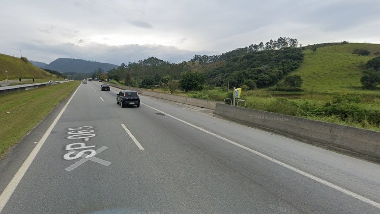 Acidente aconteceu na altura do km 31 da Rodovia Dom Pedro I, em Igaratá