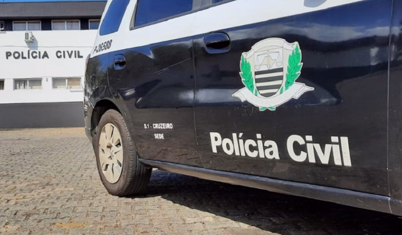 Uma operação da Polícia Civil realizada em Cruzeiro resultou na apreensão de drogas, munições e celulares, além da prisão em flagrante de dois homens suspeitos de envolvimento com o tráfico de entorpecentes