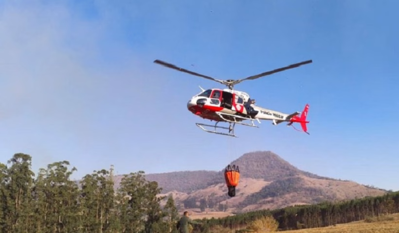 O Governo de São Paulo intensificou neste sábado (13) as ações de combate a dez incêndios em andamento em diferentes regiões do estado.