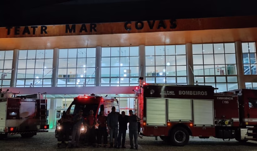 Teatro Mário Covas, em Caraguá é liberado após incêndio controlado