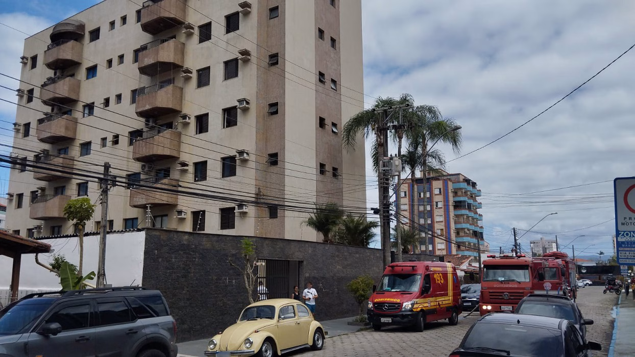 Incêndio em apartamento mobiliza bombeiros no centro de Caraguá