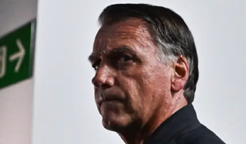 O Tribunal Regional Federal da 4ª Região, em Porto Alegre, condenou o ex-presidente Jair Bolsonaro e a União a pagarem, cada um, 1 milhão de reais em indenização por danos morais coletivos.