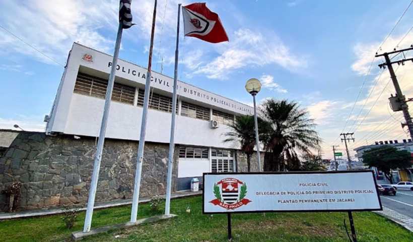 Uma ação policial realizada durante a madrugada desta terça-feira resultou na prisão de integrantes de uma quadrilha suspeita de praticar furtos a residências em Jacareí