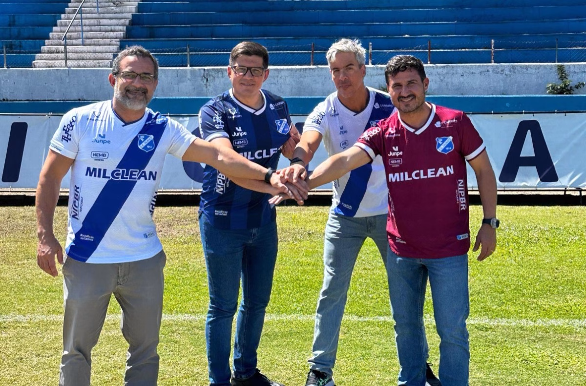 Nova mesa diretora do Burro da Central (Hamilton, Vitor, Brandao e Querido)
