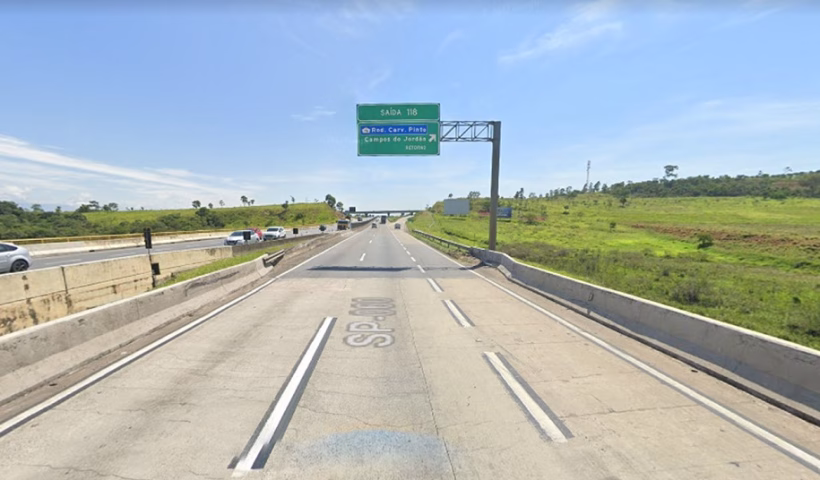 Um grave acidente na madrugada deste sábado (13) resultou na morte de dois homens, de 40 e 34 anos, na Rodovia Presidente Dutra, em Taubaté