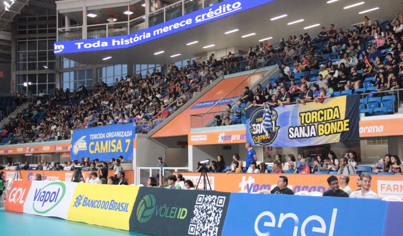 Torcida do Vôlei São José na Farma Conde Arena