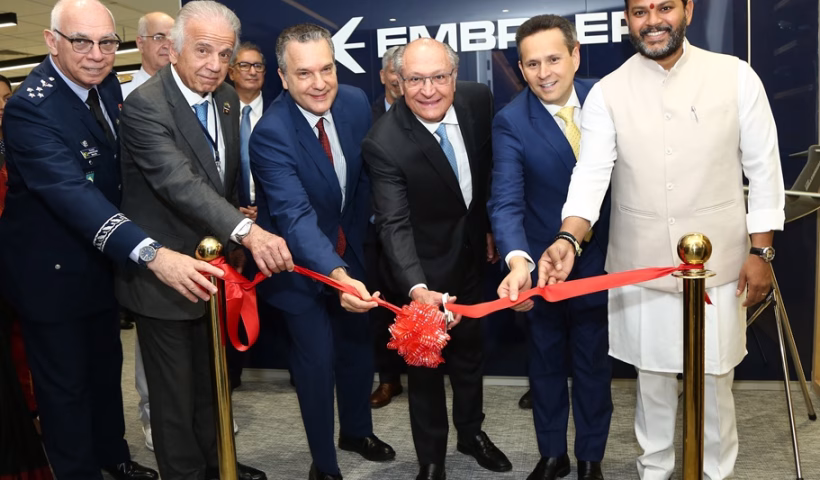 Embraer inaugura escritório na Índia e fecha acordo para o C-390