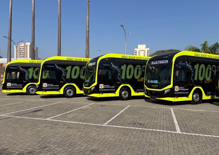 São José dos Campos recebeu nesta semana os primeiros cinco ônibus elétricos de um total de 400 que vão compor a nova frota do transporte público municipa