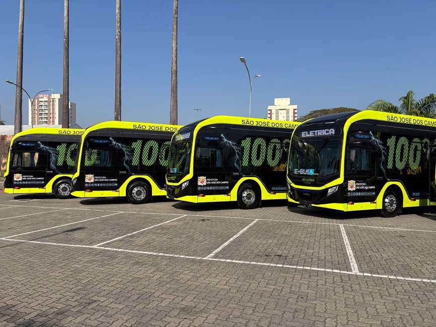 São José dos Campos recebeu nesta semana os primeiros cinco ônibus elétricos de um total de 400 que vão compor a nova frota do transporte público municipa