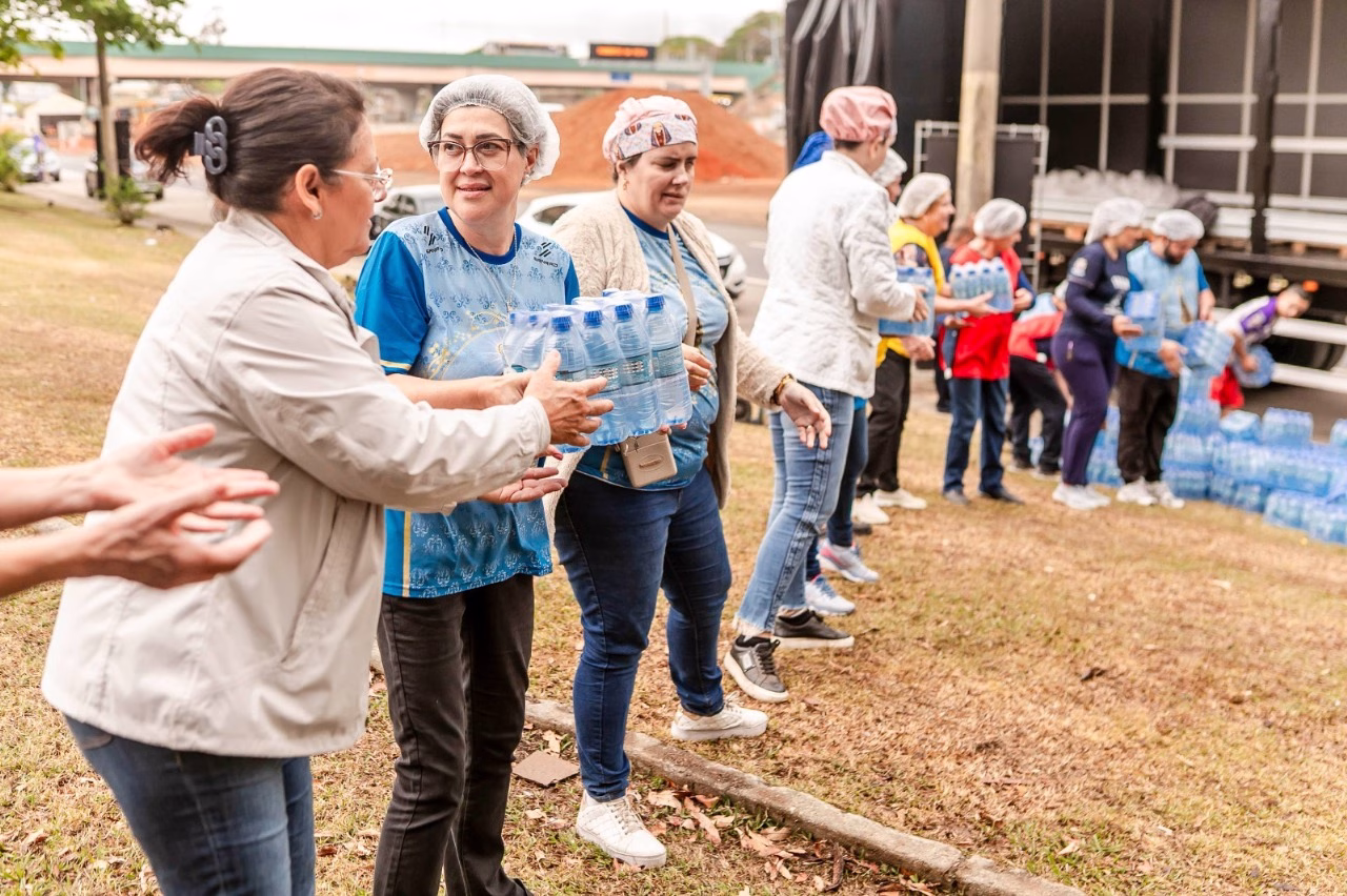 Câmara de SJC homenageia pontos de apoio aos romeiros