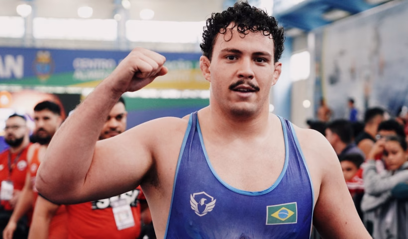 Gabriel de Sousa Silva, atleta da equipe Esporte Dez de São José dos Campos, levou o ouro na categoria 125 kg do estilo livre masculino sênior. Foto: CBW