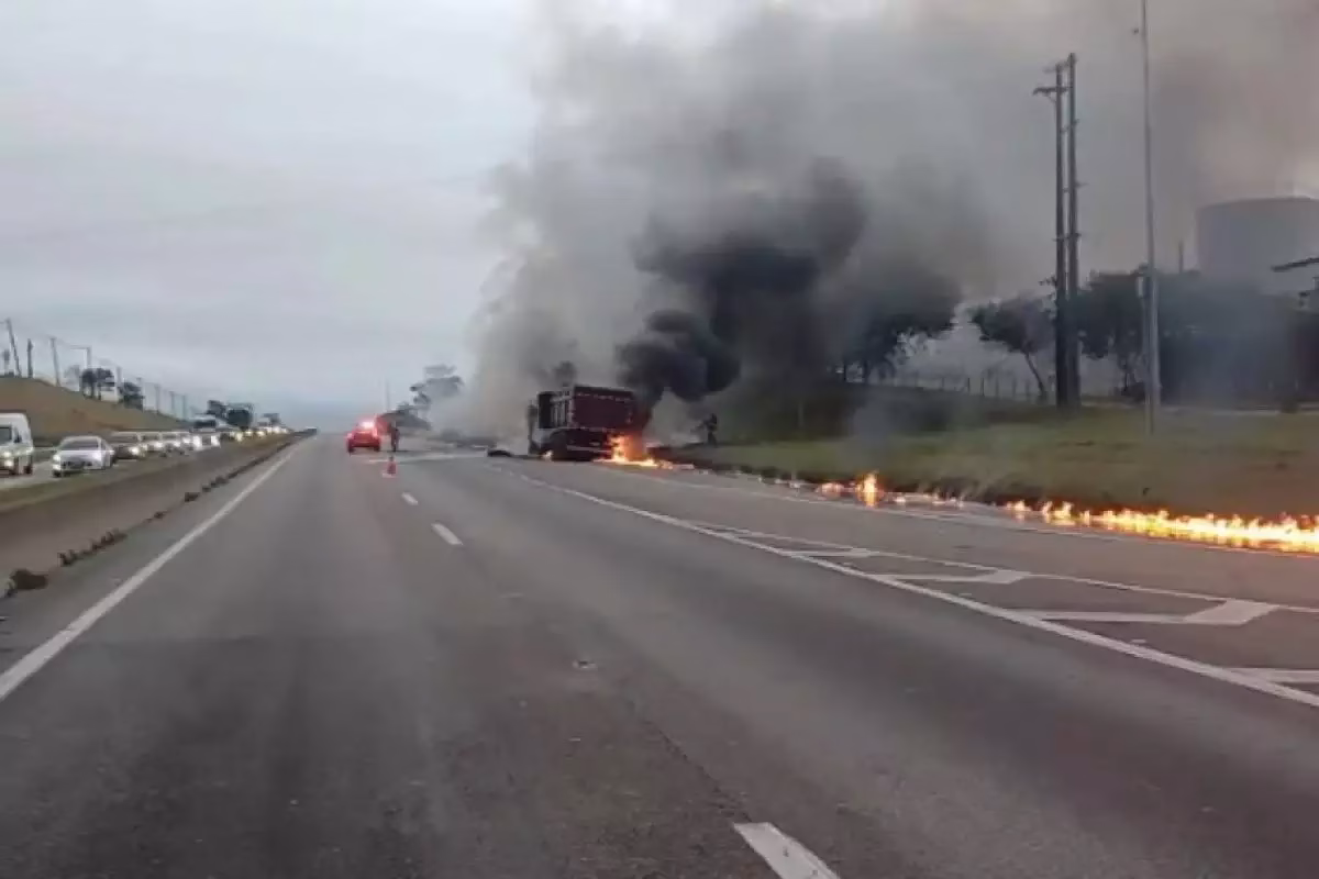 Acidente aconteceu no km 134,4 da Dutra no trecho de Caçapava
