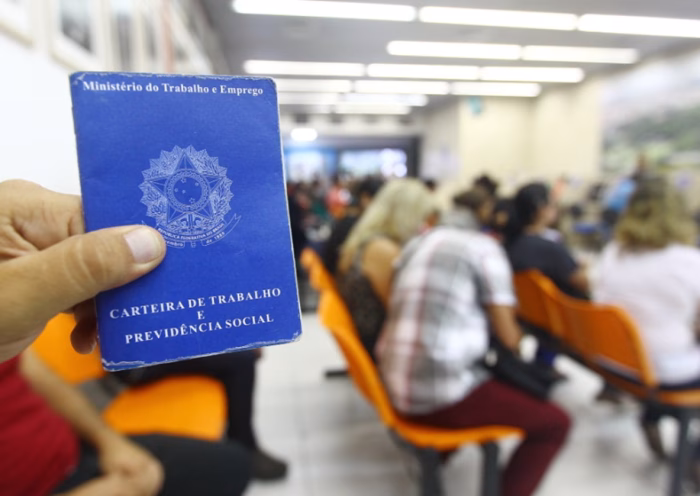 O Posto de Atendimento ao Trabalhador (PAT) de São José dos Campos começa a semana oferecendo 510 vagas de emprego nesta segunda-feira (17). As oportunidades abrangem diferentes níveis de escolaridade e