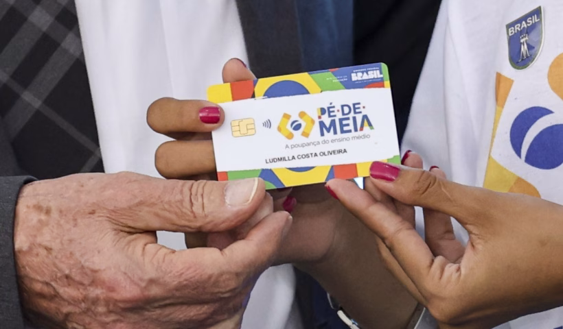 CAIXA inicia pagamento de nova parcela do Pé-de-Meia