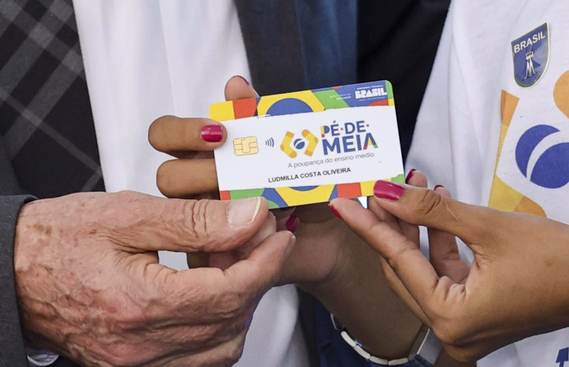 CAIXA inicia pagamento de nova parcela do Pé-de-Meia