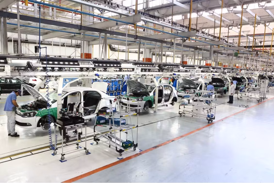 Fábrica da Volkswagen em Taubaté terá carros eletrificados a partir de 2026