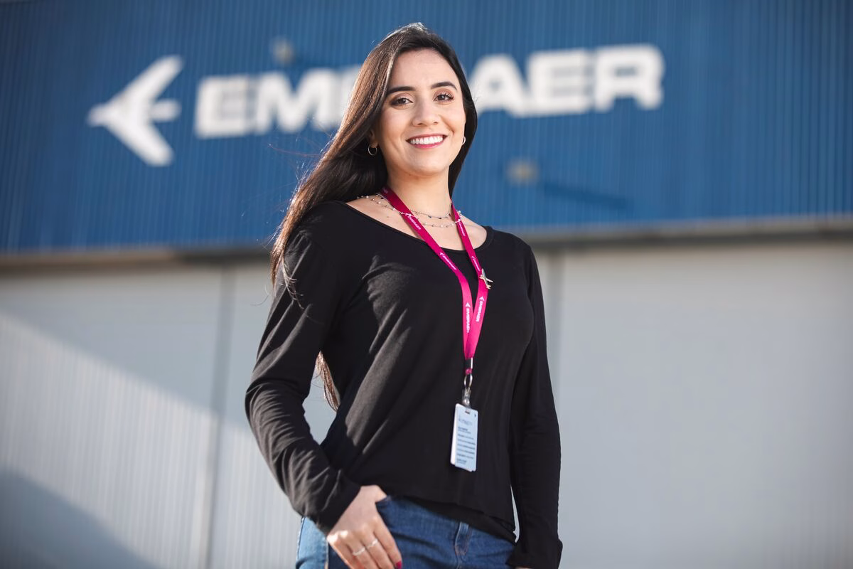 Embraer contrata para dezenas de vagas em São José; veja como concorrer