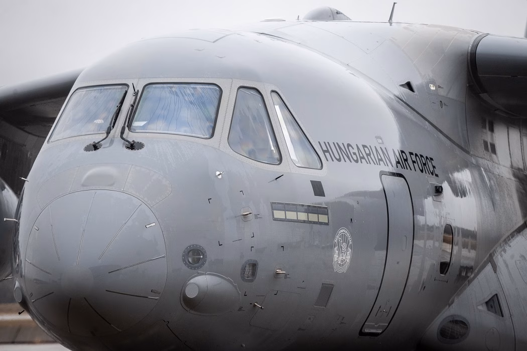Hungria recebe segundo C-390 e conclui acordo com a Embraer