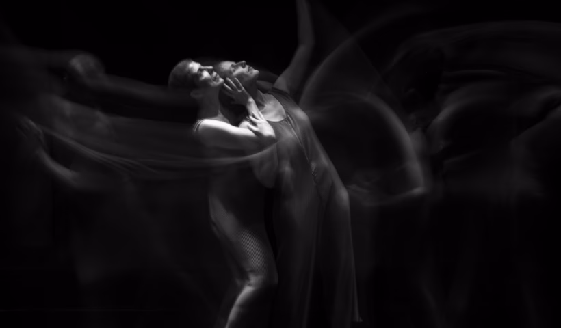 Envelhecer vira poesia em espetáculo de dança no SESI São José dos Campos