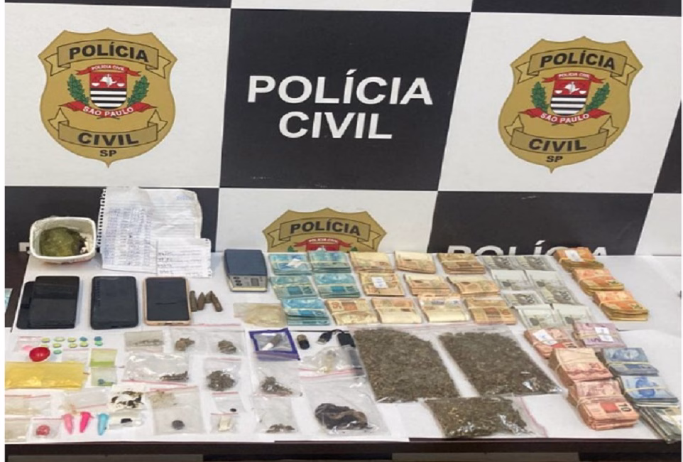 Uma operação da Delegacia de Investigações Criminais (DEIC) de Taubaté resultou na prisão em flagrante de um homem suspeito de tráfico de drogas e